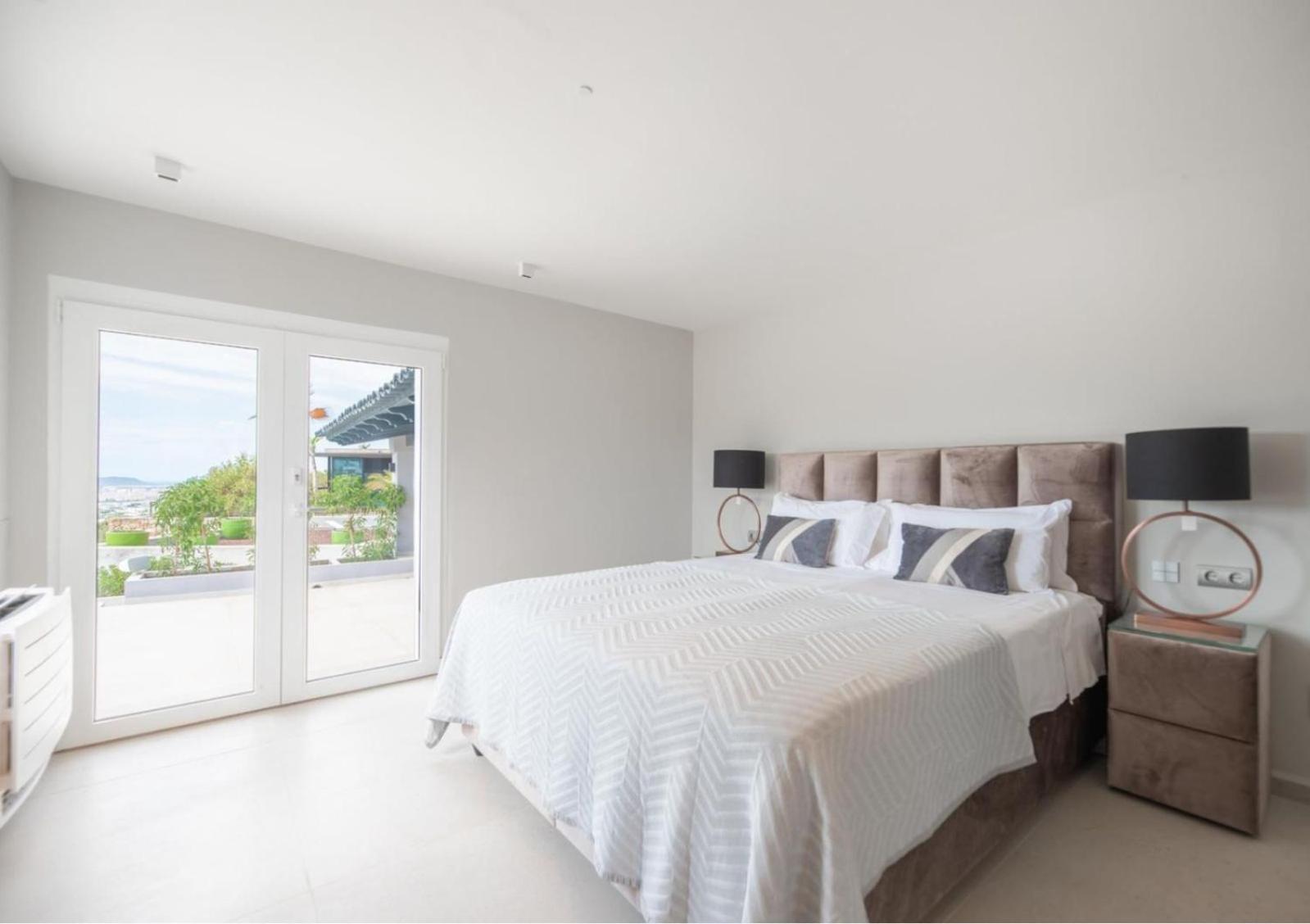 Lujo Ibiza, Piscina Infinity Y 4 Dobles En Furnet *